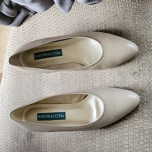 Naturalizer dress shoes